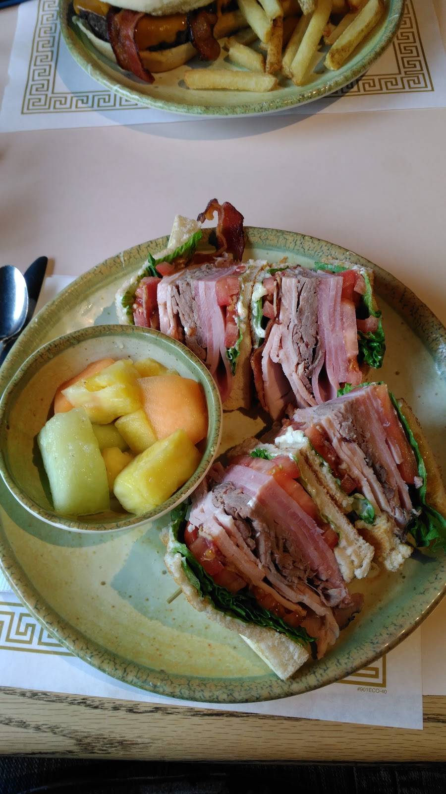 Chris Pancake & Dining | meal delivery | 5980 Southwest Ave, St. Louis, MO 63139, USA | 3146452088 OR +1 314-645-2088