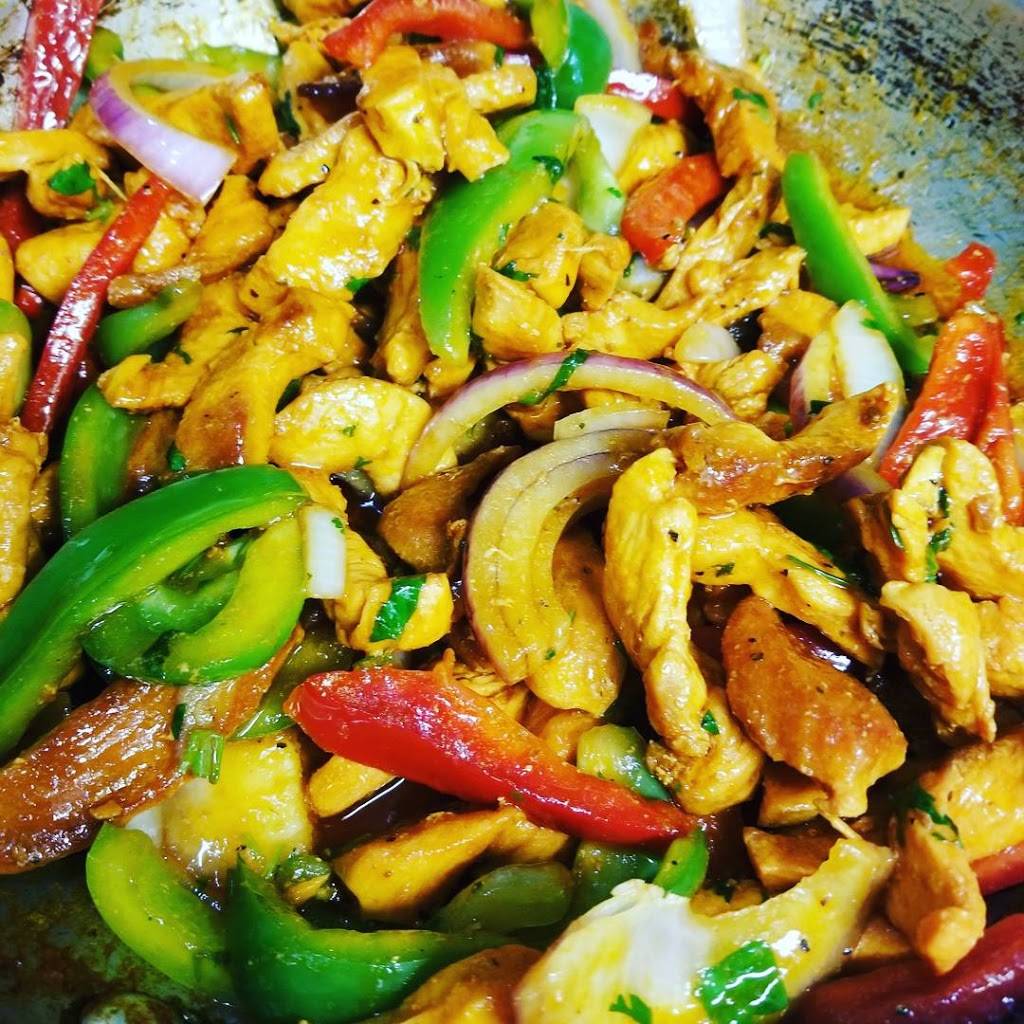 Caracas Grill | restaurant | 5065 Main St FC 11, Trumbull, CT 06611, USA | 2033710606 OR +1 203-371-0606