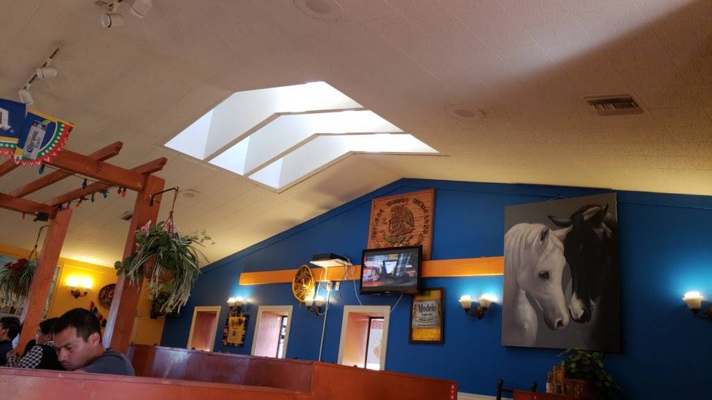 Taqueria Los Cazadores | restaurant | 2805 Wheaton Way, Bremerton, WA 98310, USA | 3604793230 OR +1 360-479-3230