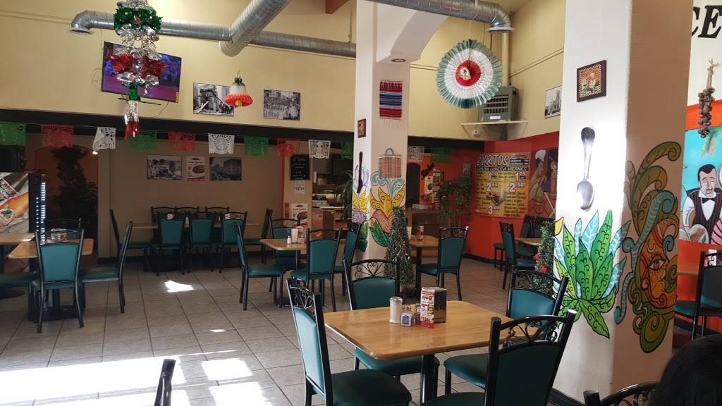 El Crucero | restaurant | 9901 Alameda Ave, El Paso, TX 79927, USA | 9158582376 OR +1 915-858-2376