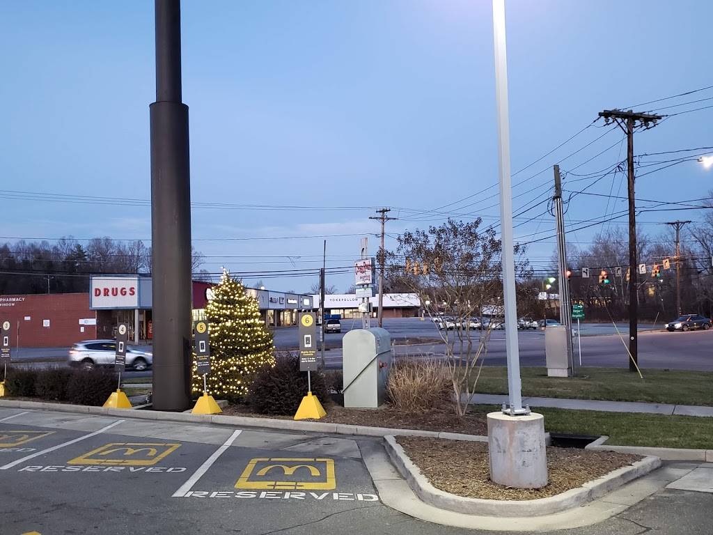 Starbucks | cafe | 235 Medical Park Rd, Mooresville, NC 28117, USA | 7046628425 OR +1 704-662-8425