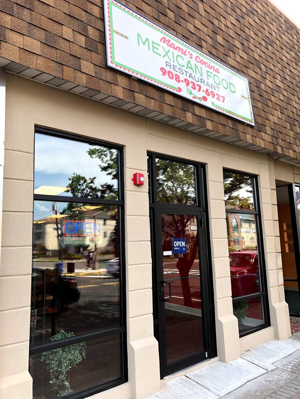 Mamis Cocina | restaurant | 449 N Wood Ave, Linden, NJ 07036, USA | 9089376927 OR +1 908-937-6927