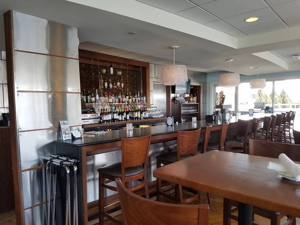 The Lake House Waterfront Grille and Event Center | restaurant | 730 Terrace Point Dr, Muskegon, MI 49440, USA | 2317224461 OR +1 231-722-4461