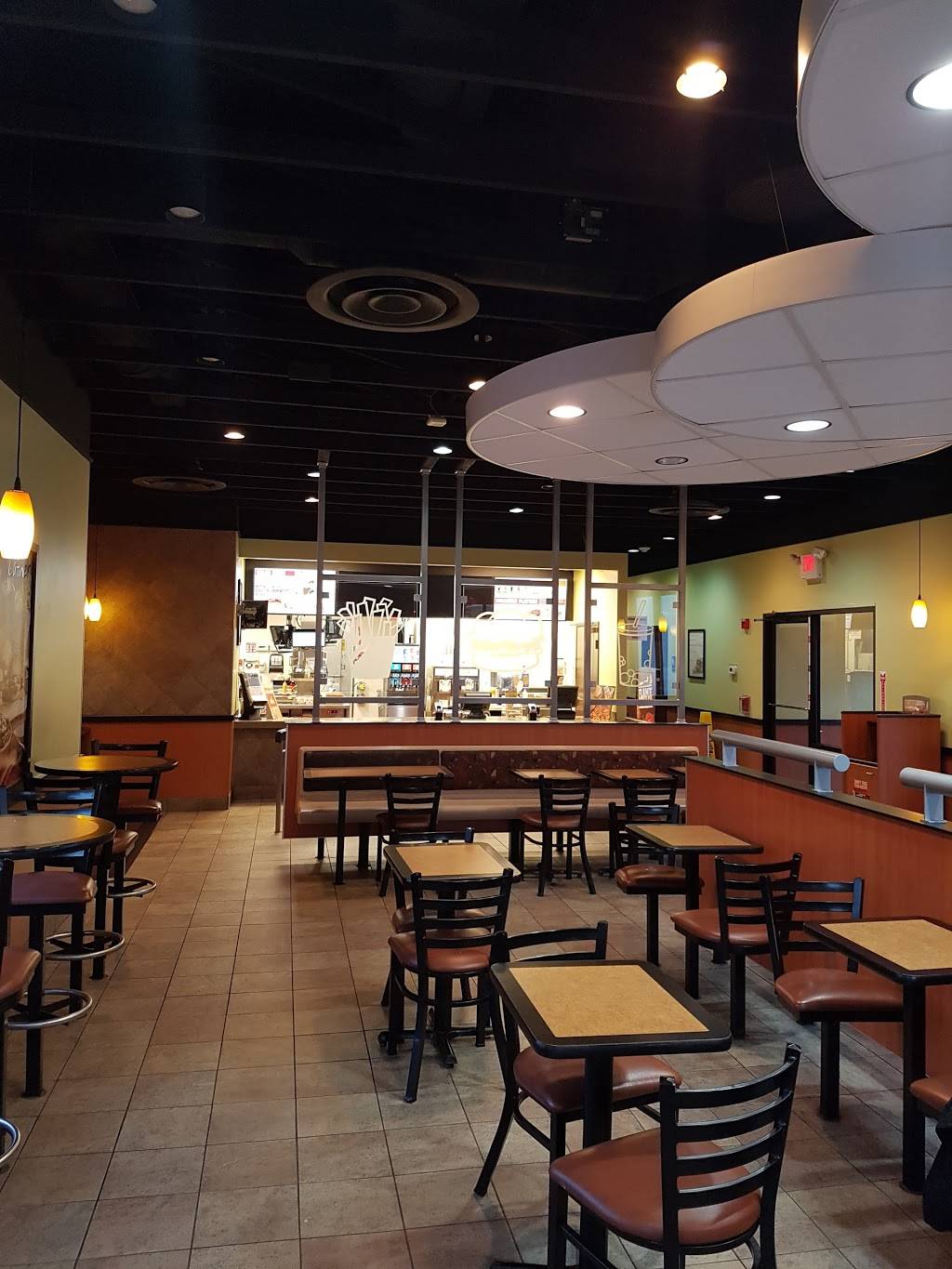 Burger King | restaurant | 187 Broadway, Lawrence, MA 01840, USA | 9786880835 OR +1 978-688-0835