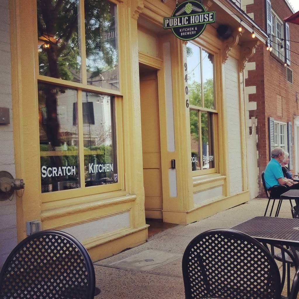 Public House Kitchen & Brewery | restaurant | 9406 Battle St, Manassas, VA 20110, USA | 5712921427 OR +1 571-292-1427