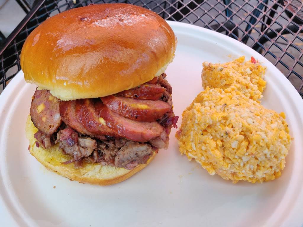 Fox Bros. Bar-B-Q | restaurant | 1238 DeKalb Ave NE, Atlanta, GA 30307, USA | 4045774030 OR +1 404-577-4030