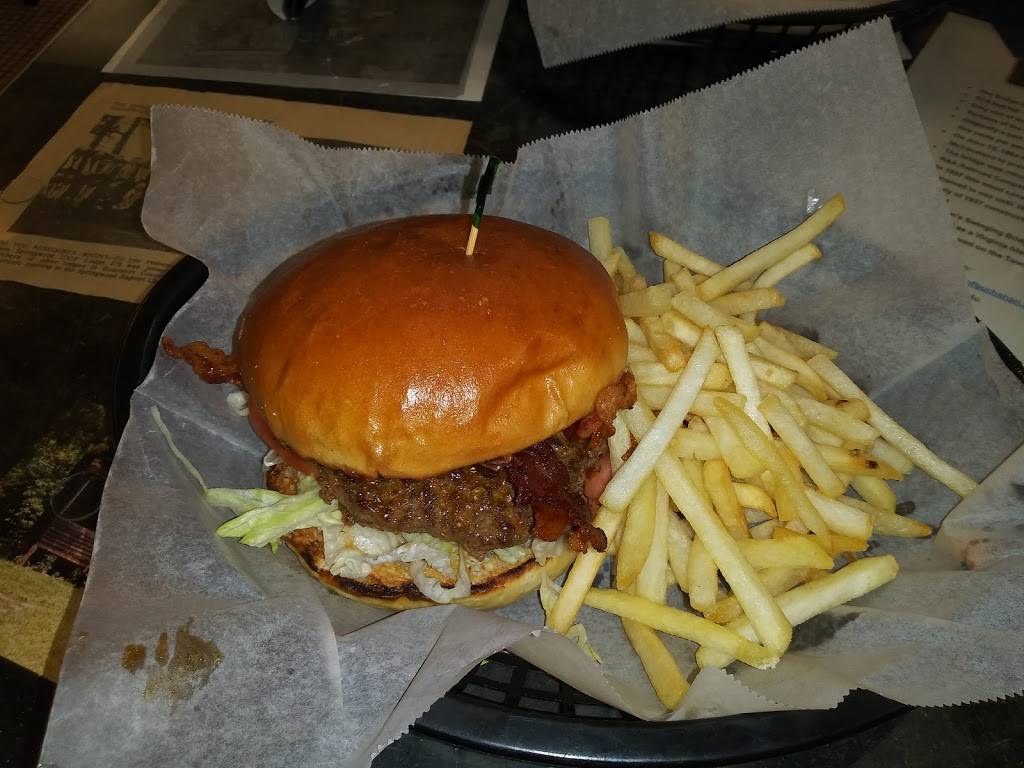 Buchanan Fountain and Grille | restaurant | 19771 Main St, Buchanan, VA 24066, USA | 5402668803 OR +1 540-266-8803