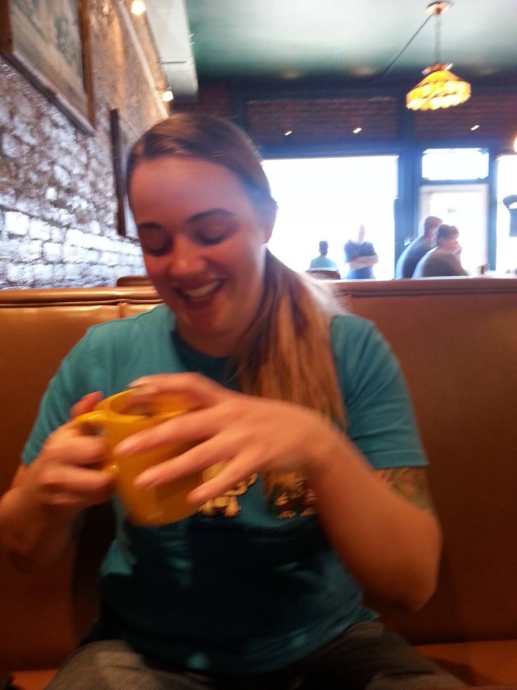 AJs Main Street Diner | restaurant | 4323, 1600 E Main St, Richmond, IN 47374, USA | 7659353663 OR +1 765-935-3663