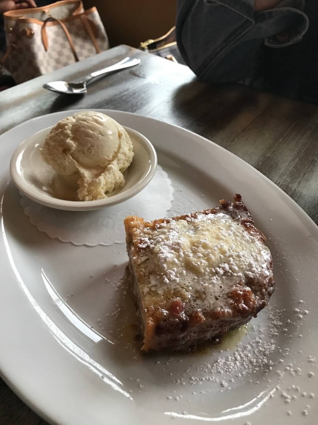 De Novo European Pub | restaurant | 275 Bellevue Ave, Montclair, NJ 07043, USA | 9738935008 OR +1 973-893-5008