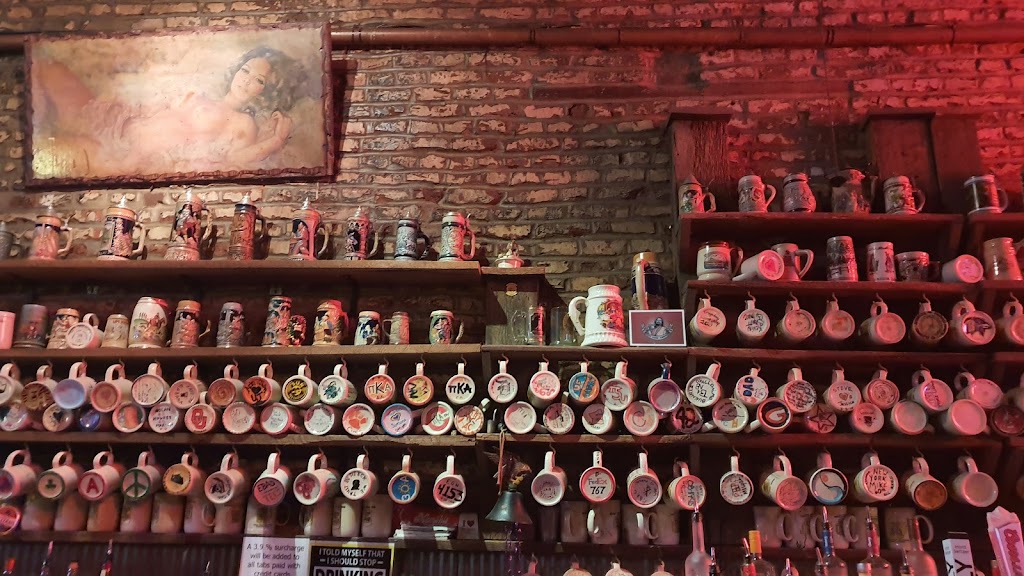 Beale Street Tap Room | restaurant | 168 Beale St, Memphis, TN 38103, USA | 9015762220 OR +1 901-576-2220