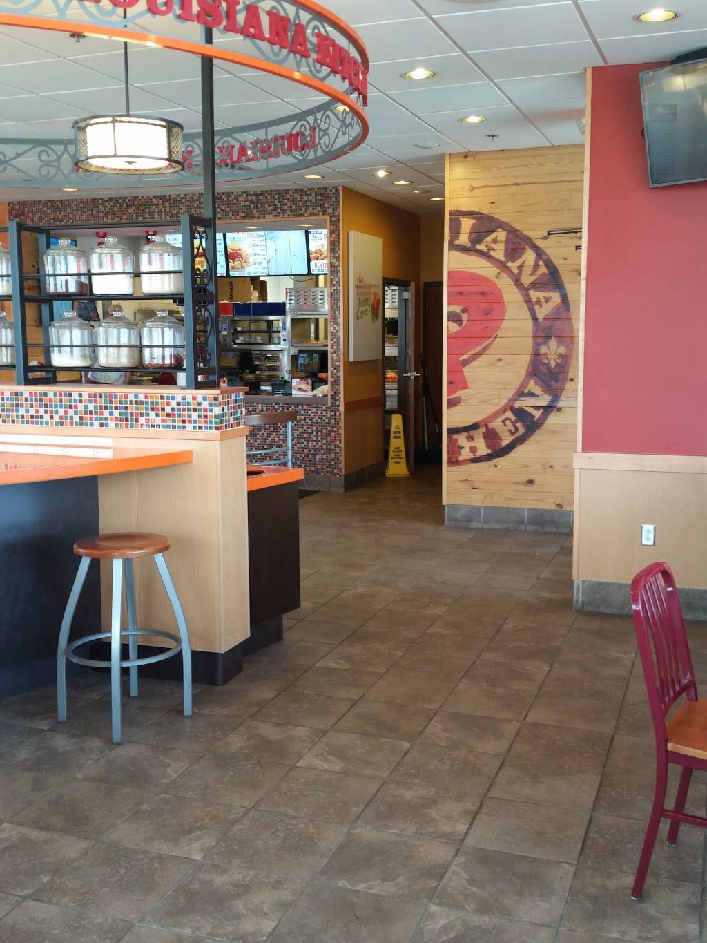 Popeyes Louisiana Kitchen | restaurant | 5713 S Scatterfield Rd, Anderson, IN 46013, USA | 7656224994 OR +1 765-622-4994
