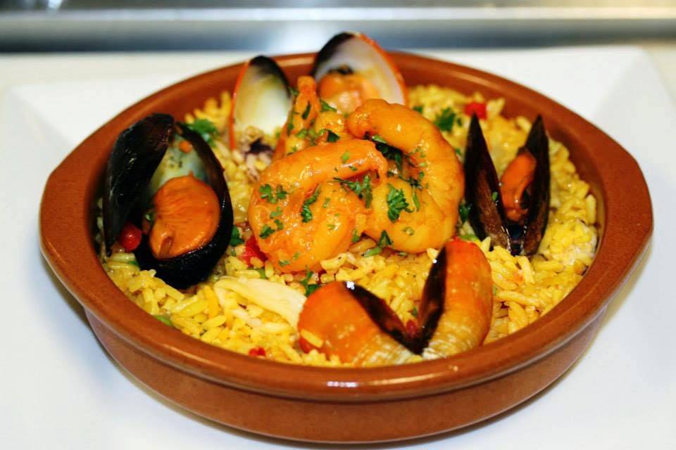 Cepas Tapas & Wine Bar | restaurant | 5350 W Village Dr, Tampa, FL 33624, USA | 8132699463 OR +1 813-269-9463