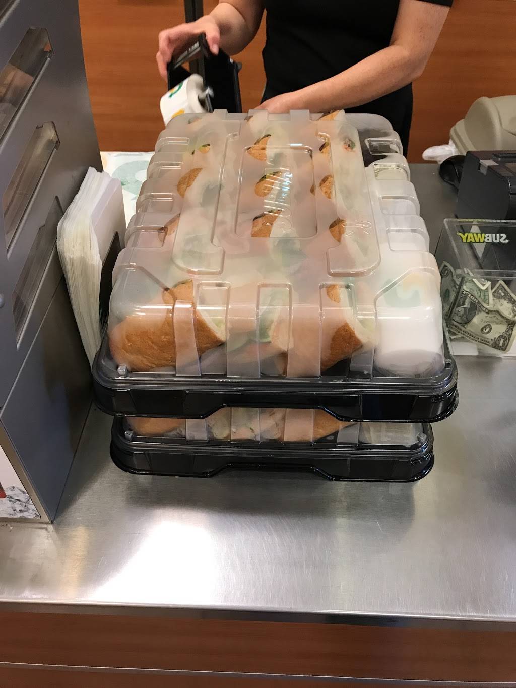 Subway Restaurants | restaurant | 330 E Hamilton Ave C, Campbell, CA 95008, USA | 4088719234 OR +1 408-871-9234