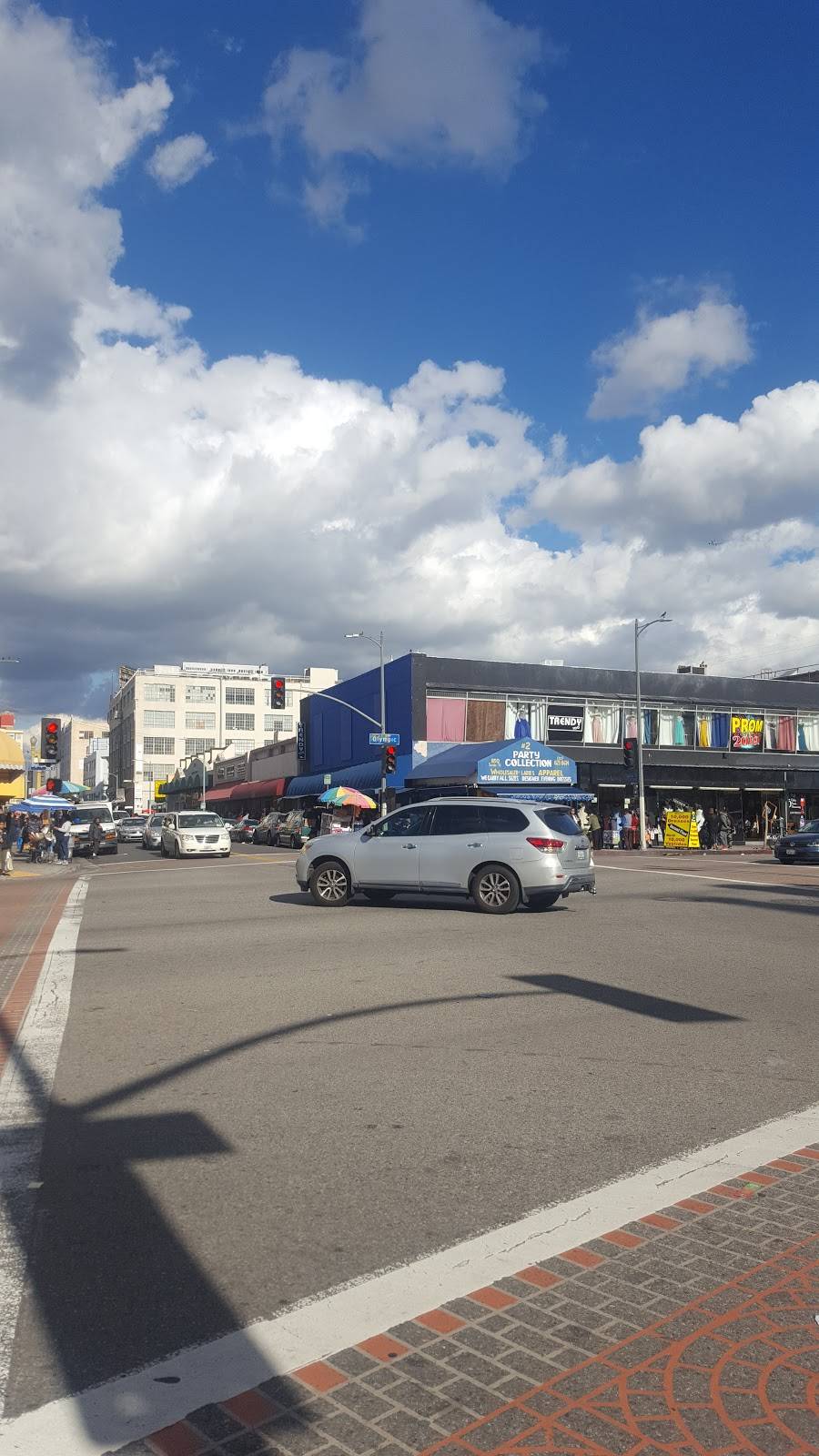 Baby Lobster | restaurant | 1001 Maple Ave, Los Angeles, CA 90015, USA | 2137470605 OR +1 213-747-0605