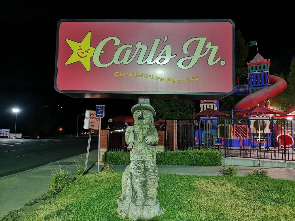 Carls Jr. | restaurant | 40242 CA-41, Oakhurst, CA 93644, USA | 5596588878 OR +1 559-658-8878