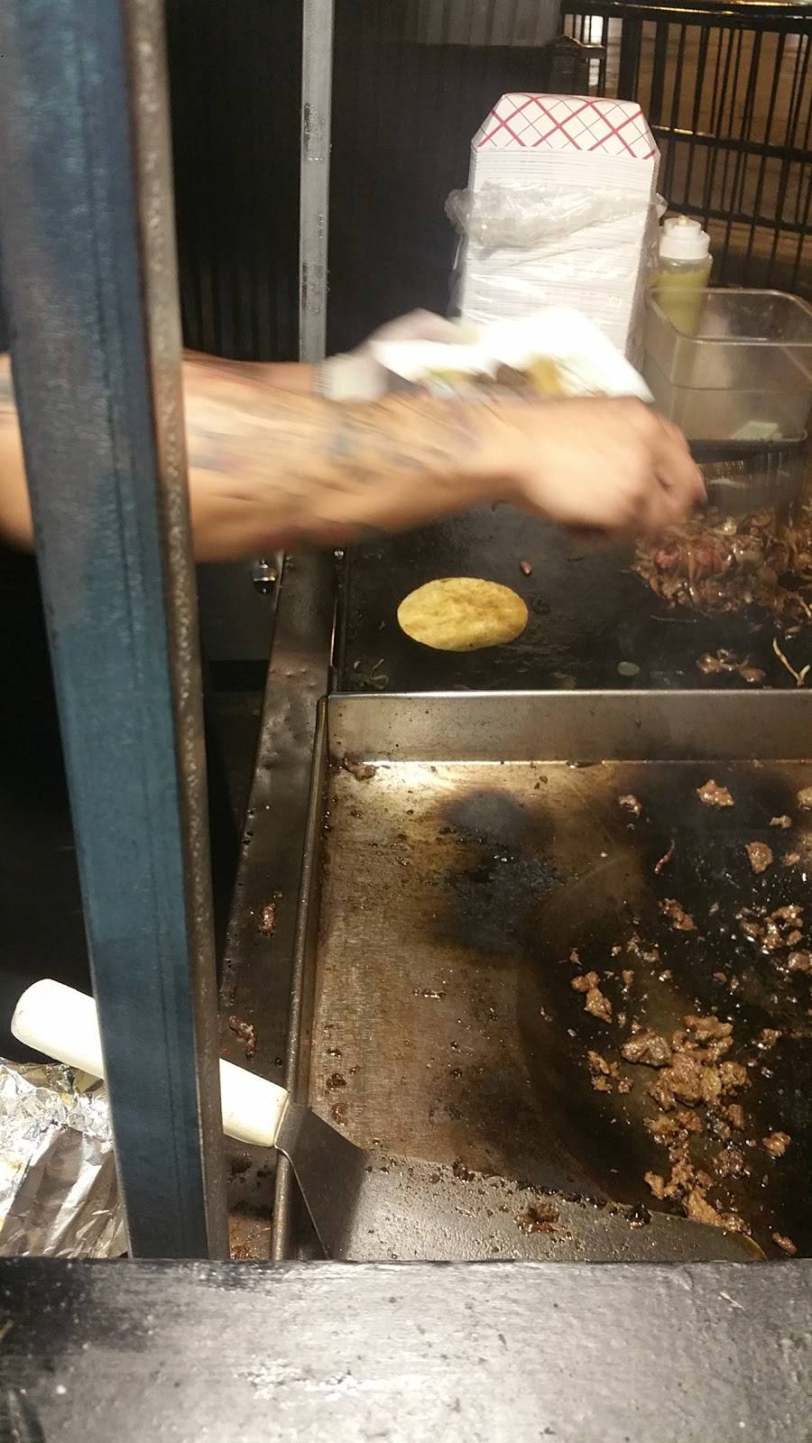 Flash Taco | restaurant | 1570 N Damen Ave, Chicago, IL 60622, USA | 7737721997 OR +1 773-772-1997