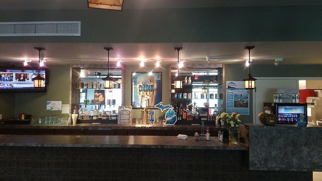 Chippers Pub | restaurant | 2618 Hawks Eye Dr, Bellaire, MI 49615, USA | 2315333030 OR +1 231-533-3030