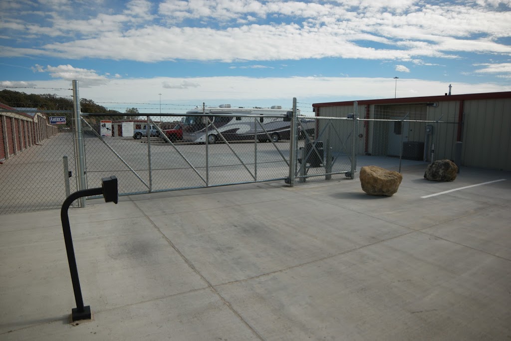 Ponca Storage | restaurant | 9930 N 45th St, Omaha, NE 68152, USA | 4025102992 OR +1 402-510-2992