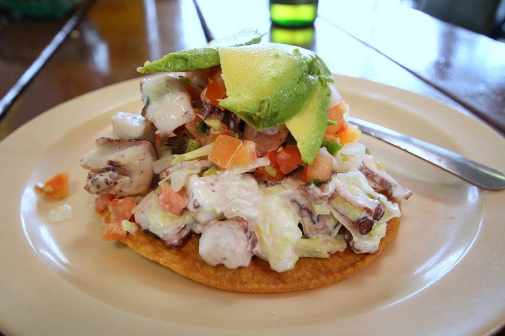 Connies Seafood | restaurant | 340 S 69th St, Houston, TX 77011, USA | 7139214622 OR +1 713-921-4622