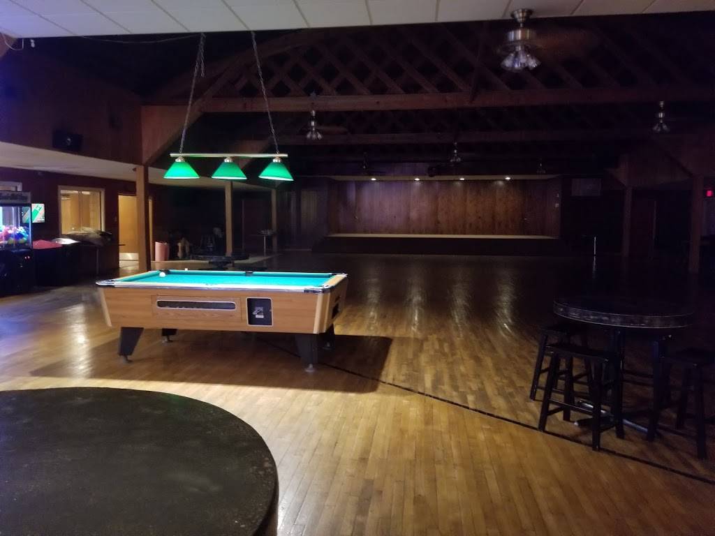 Evergreen Bar & Grill | restaurant | 7075 Morrison Rd, Greenleaf, WI 54126, USA | 9208643499 OR +1 920-864-3499