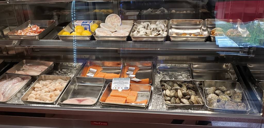 Bobs Seafood | restaurant | 901 Roosevelt Trail, Windham, ME 04062, USA | 2078932882 OR +1 207-893-2882