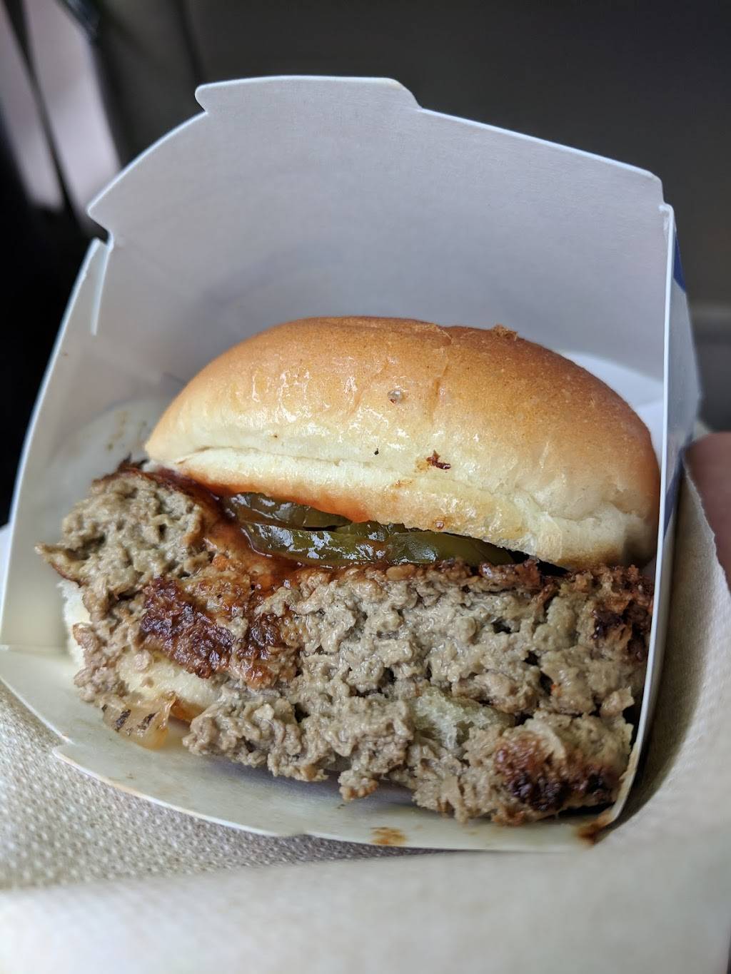 White Castle | restaurant | 2900 E Tremont Ave, Bronx, NY 10461, USA | 7187927659 OR +1 718-792-7659