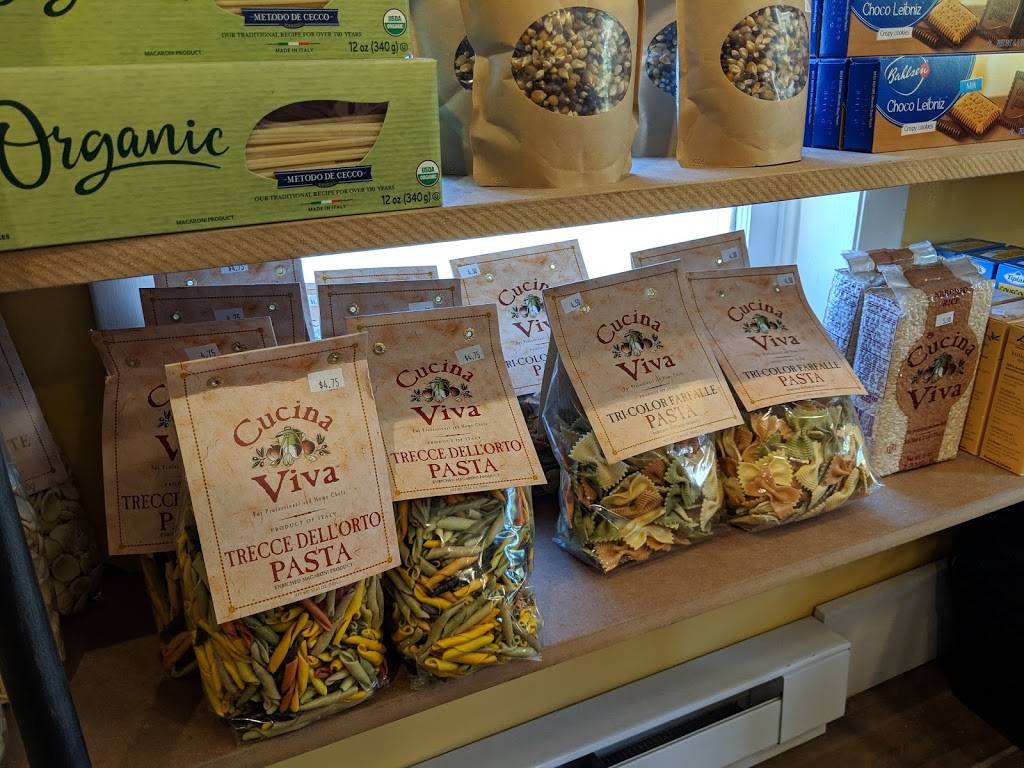 The Dinner Belles Kitchen Cupboard | meal takeaway | 24 E Broad Way, Lovettsville, VA 20180, USA | 5408224883 OR +1 540-822-4883