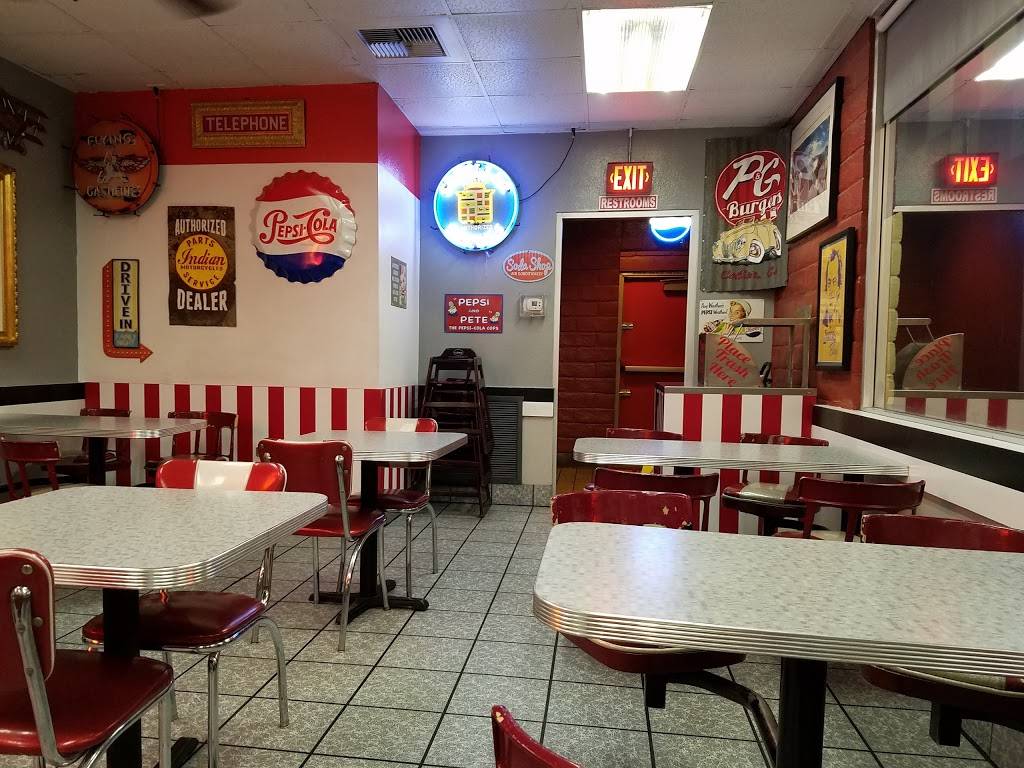 P & G Burgers | restaurant | 190 W Valley Blvd, Colton, CA 92324, USA | 9098249630 OR +1 909-824-9630