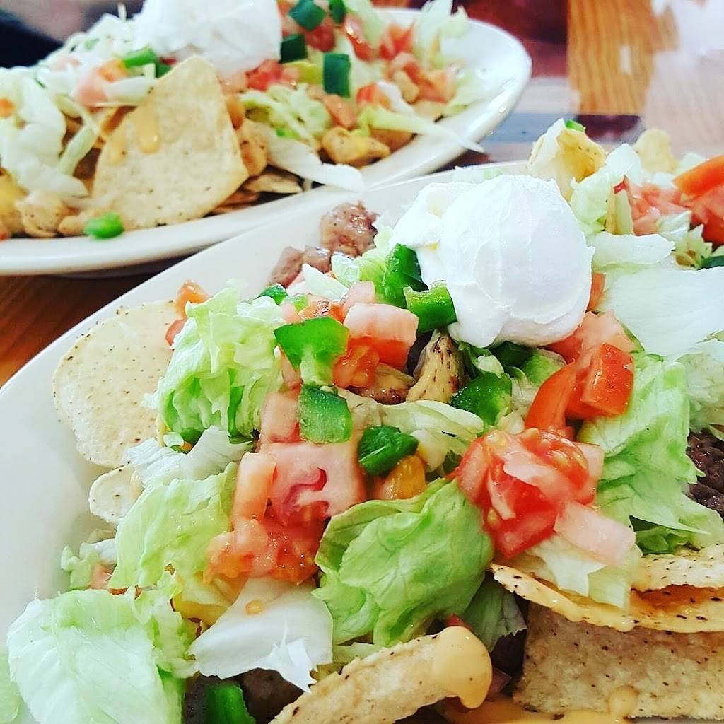 Big Willys Lakehouse | restaurant | 7395 N County Rd 425 W, Brazil, IN 47834, USA | 8124465253 OR +1 812-446-5253