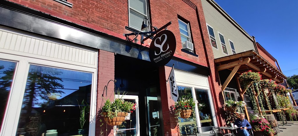 Sweet Simones | bakery | P.O. Box 1114, 40 Bridge St, Richmond, VT 05477, USA | 8024342253 OR +1 802-434-2253