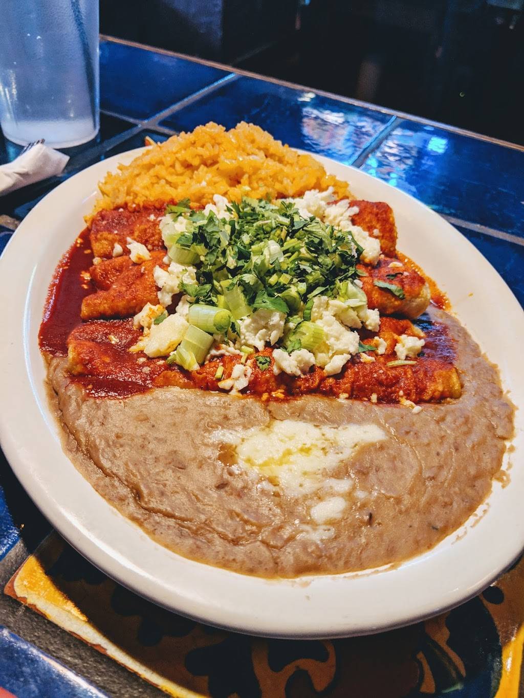 Camelias Mexican Grill | restaurant | 1304 E Eleven Mile Rd, Royal Oak, MI 48067, USA | 2485448900 OR +1 248-544-8900