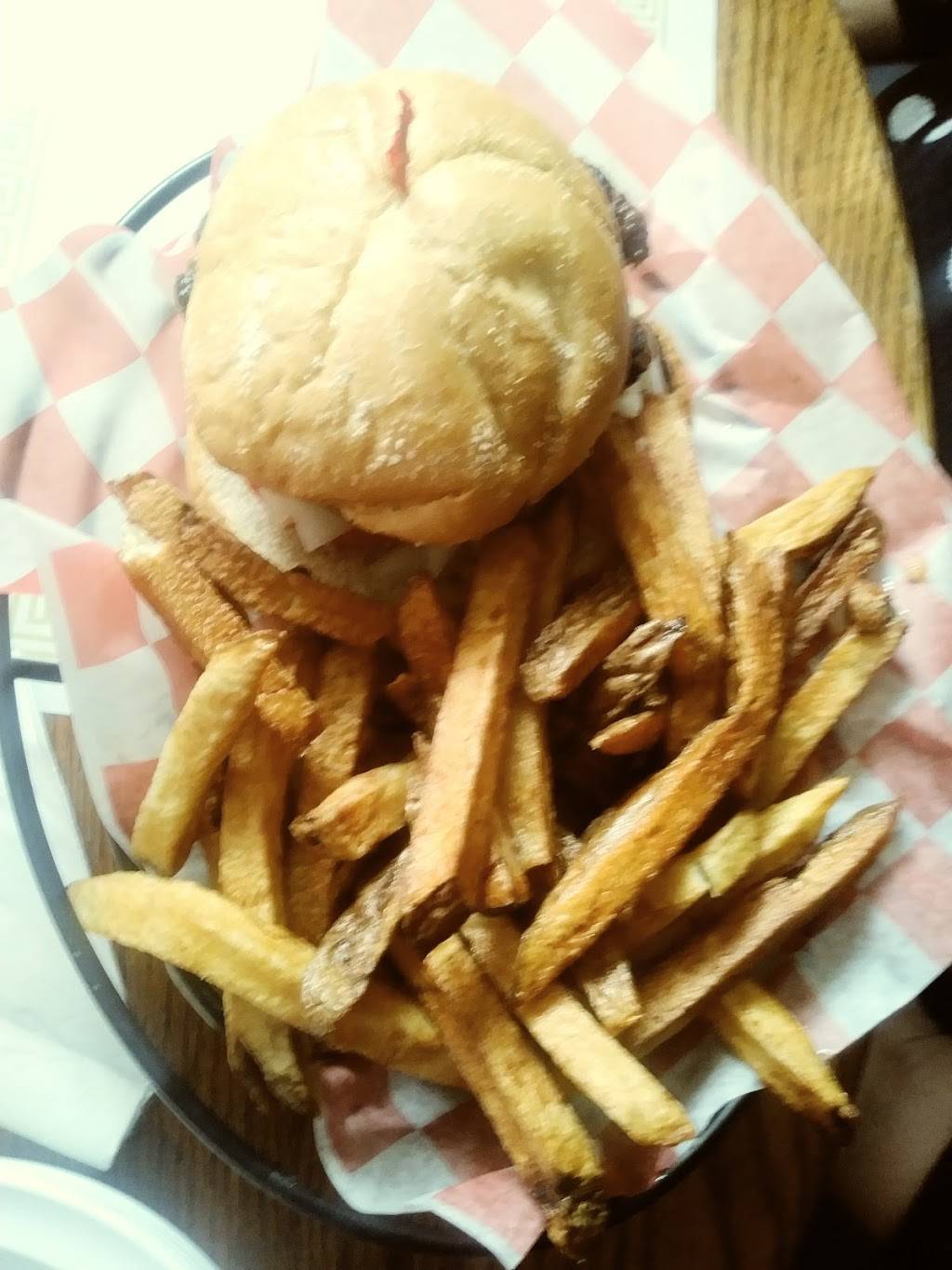 Jack & Georges | restaurant | 2400 4th Ave, Altoona, PA 16602, USA | 8149435622 OR +1 814-943-5622