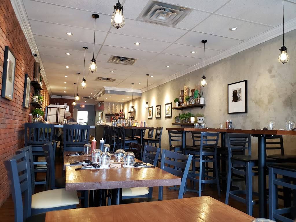 Pho V Express | restaurant | 1923 Avenue Rd, North York, ON M5M 4A2, Canada | 6473528746 OR +1 647-352-8746