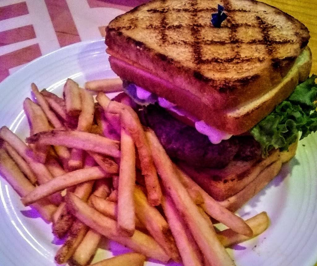 Puzzlers Pub | restaurant | 3498 E Bristol Rd, Burton, MI 48529, USA | 8107449999 OR +1 810-744-9999