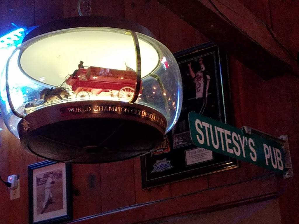 Stutesys Pub & Grille | restaurant | 52 Post Rd, Wells, ME 04090, USA | 2076461900 OR +1 207-646-1900