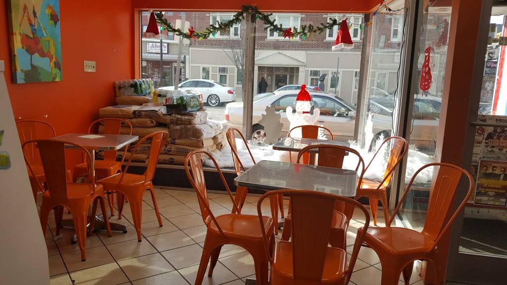 Pikalo Empanadas | restaurant | 241 Broadway, Lawrence, MA 01840, USA | 9786551966 OR +1 978-655-1966