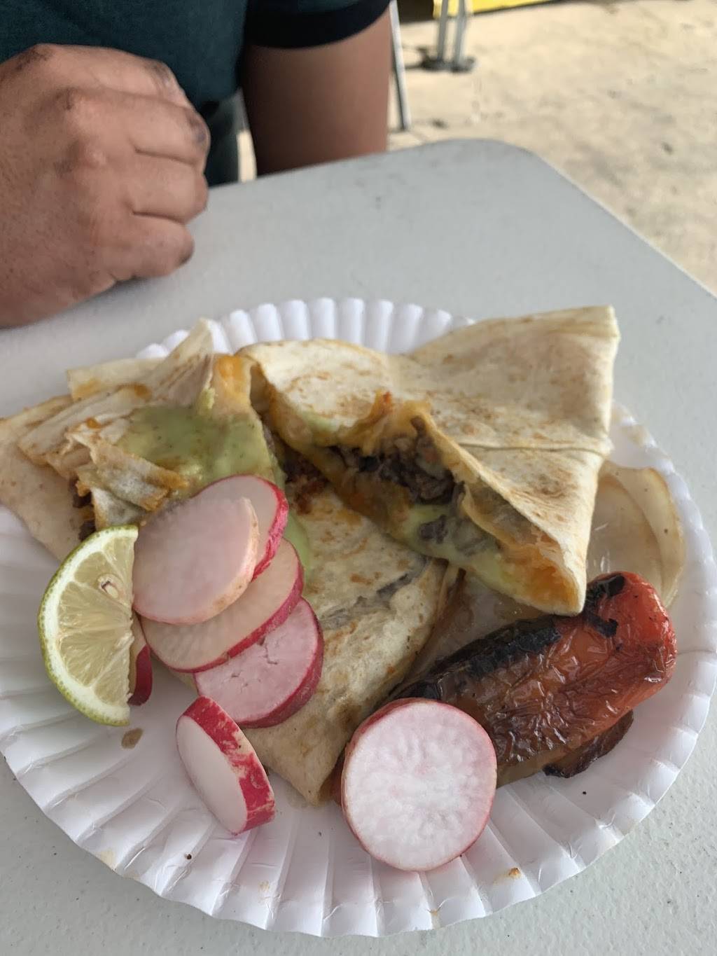 Tacos los viejones | restaurant | 90 W 84th Ave, Denver, CO 80260, USA | 7205778381 OR +1 720-577-8381