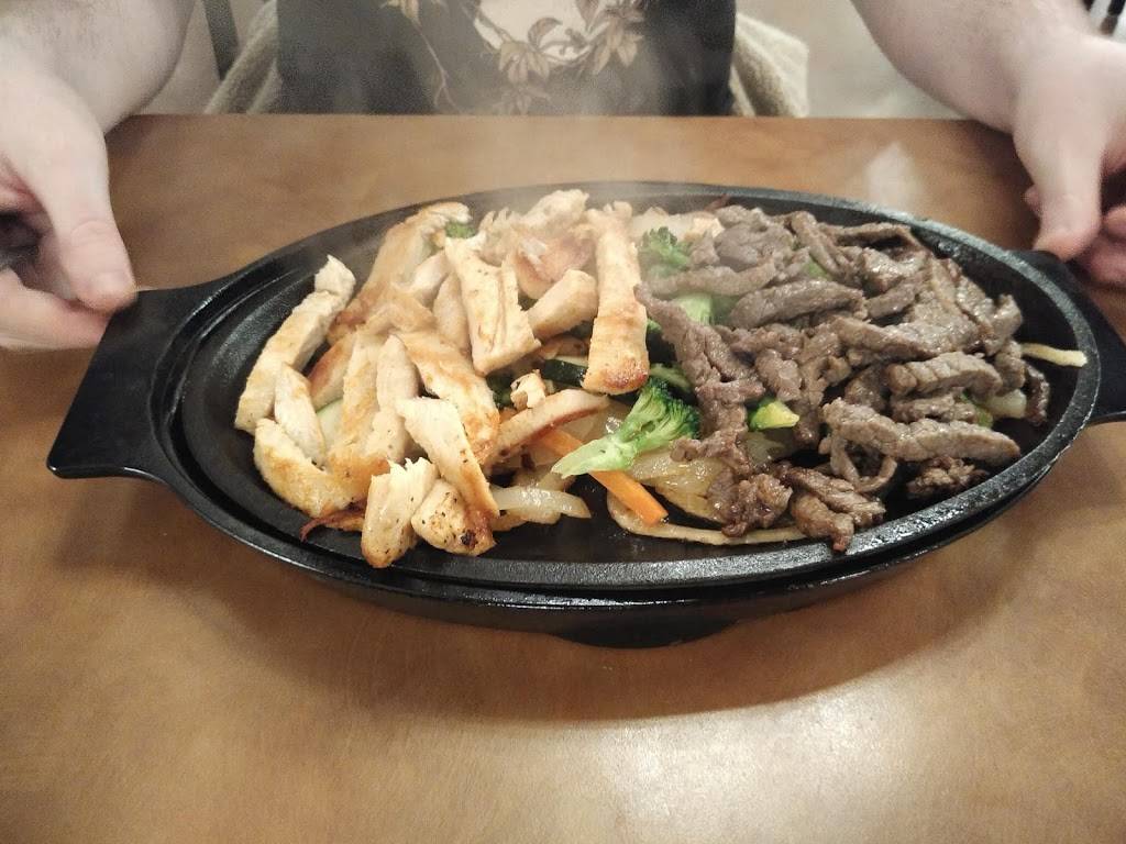 Mi Tenampa Mexican Restaurant | restaurant | 11915 Pendleton Pike # L, Indianapolis, IN 46236, USA | 3178233115 OR +1 317-823-3115