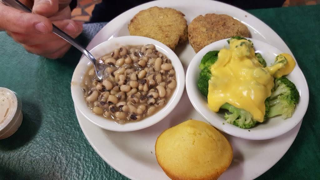 The Four Way Soul Food Restaurant | restaurant | 998 Mississippi Blvd, Memphis, TN 38126, USA | 9015071519 OR +1 901-507-1519