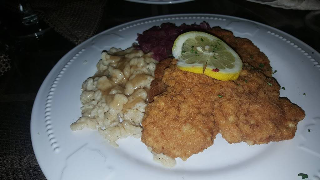 Der Braumeister Restaurant & Market | restaurant | 13046 Lorain Ave, Cleveland, OH 44111, USA | 2166716220 OR +1 216-671-6220