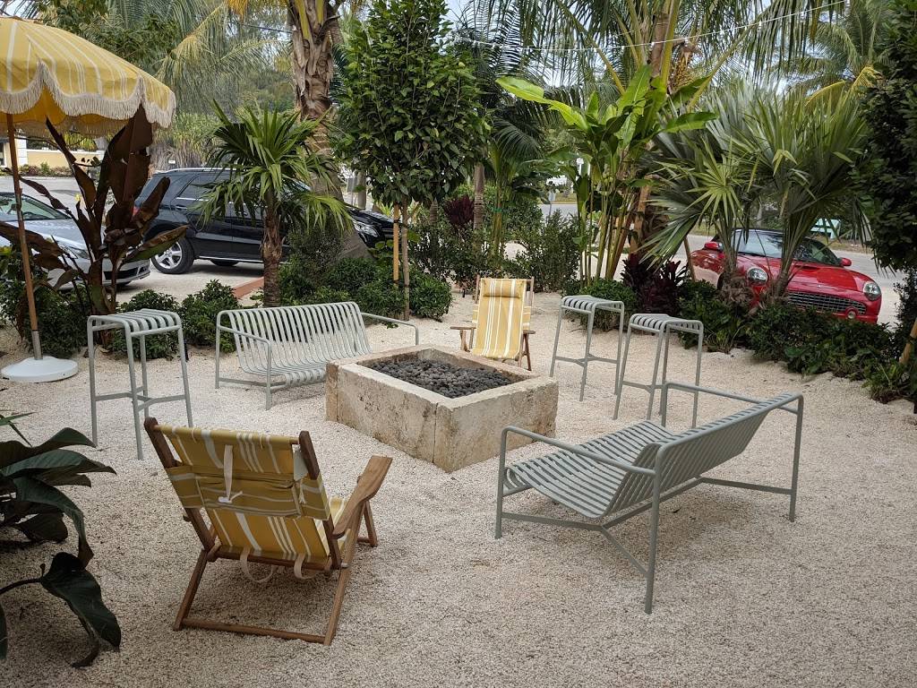 Whitneys | restaurant | 6990 Gulf of Mexico Dr, Longboat Key, FL 34228, USA | 9413834606 OR +1 941-383-4606