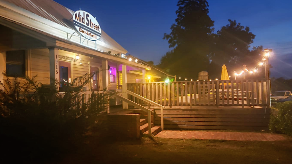 Mid Street Bar and Grill | restaurant | 1915 Baytree Pl, Valdosta, GA 31601, USA | 2292473502 OR +1 229-247-3502