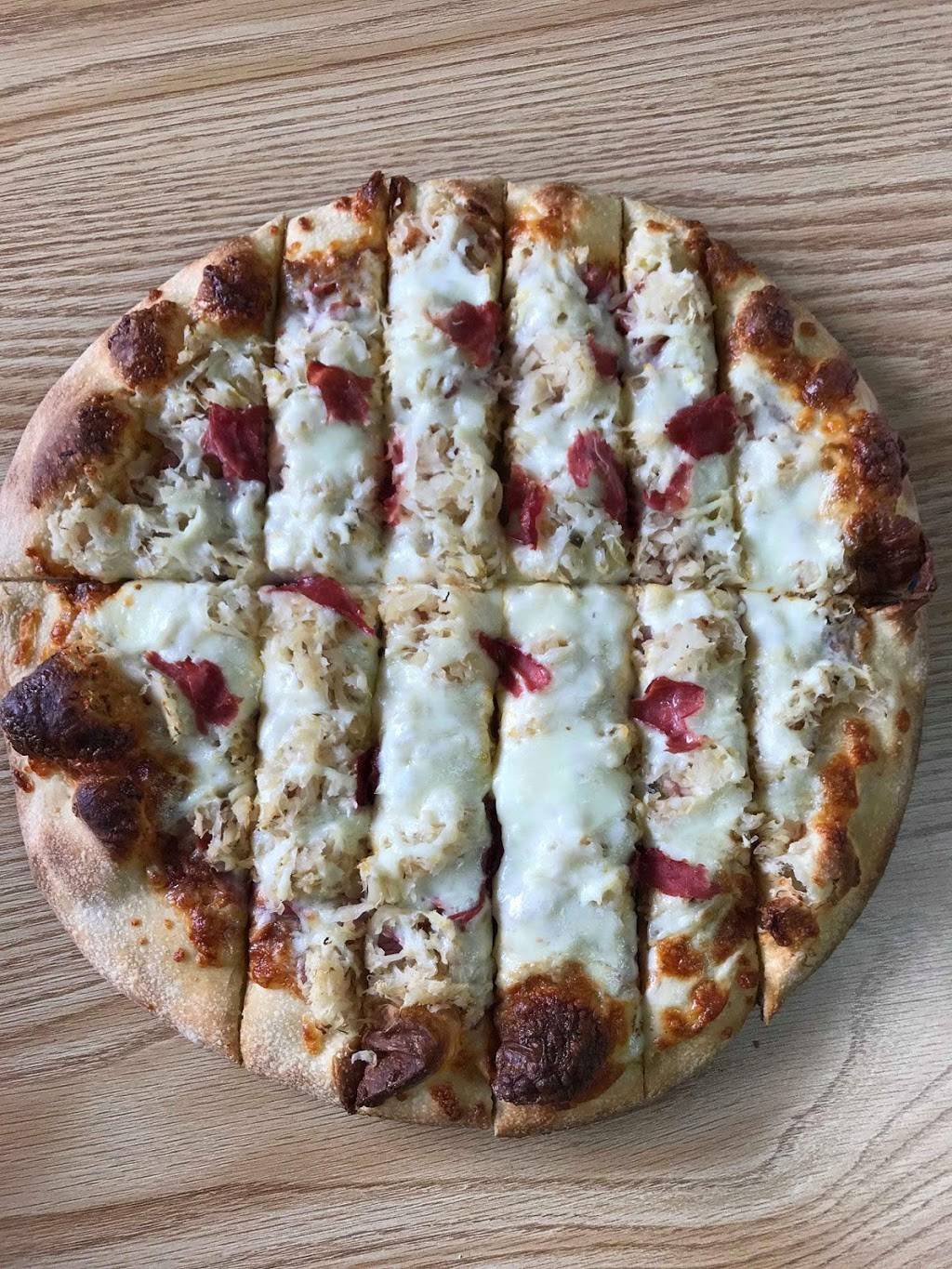 QC Pizza | meal takeaway | 3150 Century Ave N, Mahtomedi, MN 55115, USA | 6517771200 OR +1 651-777-1200