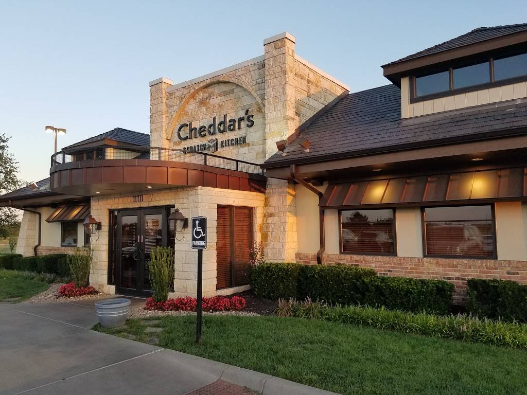 Cheddars Scratch Kitchen | restaurant | 11711 E 13th St N, Wichita, KS 67206, USA | 3166880401 OR +1 316-688-0401