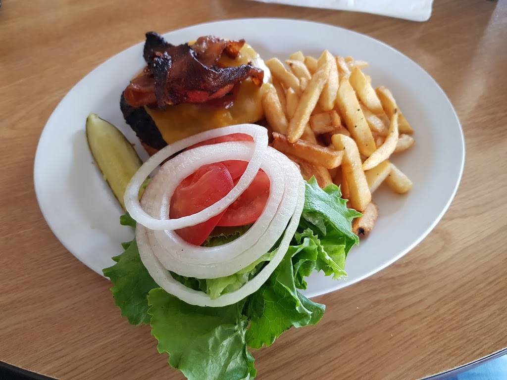 Spitfire Grill | restaurant | 3300 Airport Ave, Santa Monica, CA 90405, USA | 3103973455 OR +1 310-397-3455