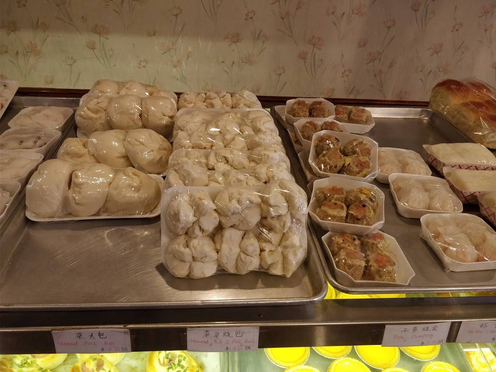 Wei Hong Bakery | bakery | 3175 S Grand Blvd, St. Louis, MO 63118, USA | 3147738318 OR +1 314-773-8318