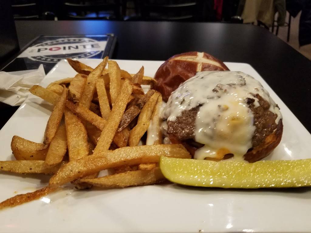 The Pointe Grill & Bar | restaurant | 16691 State Hwy 13, Prior Lake, MN 55372, USA | 9528559856 OR +1 952-855-9856