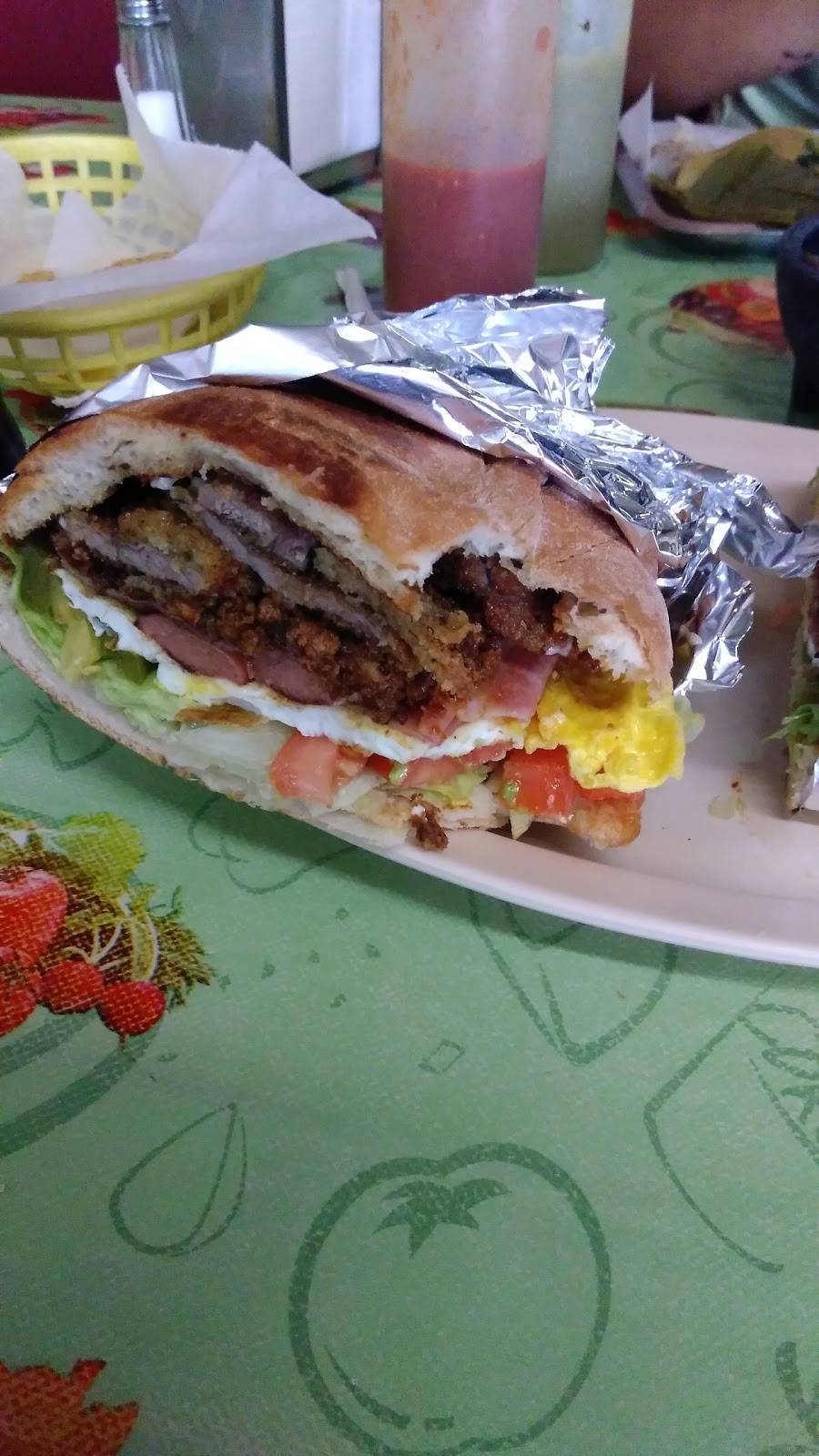 Taqueria La Gran Chiquita | restaurant | 3503 International Blvd, Oakland, CA 94601, USA | 5105336484 OR +1 510-533-6484