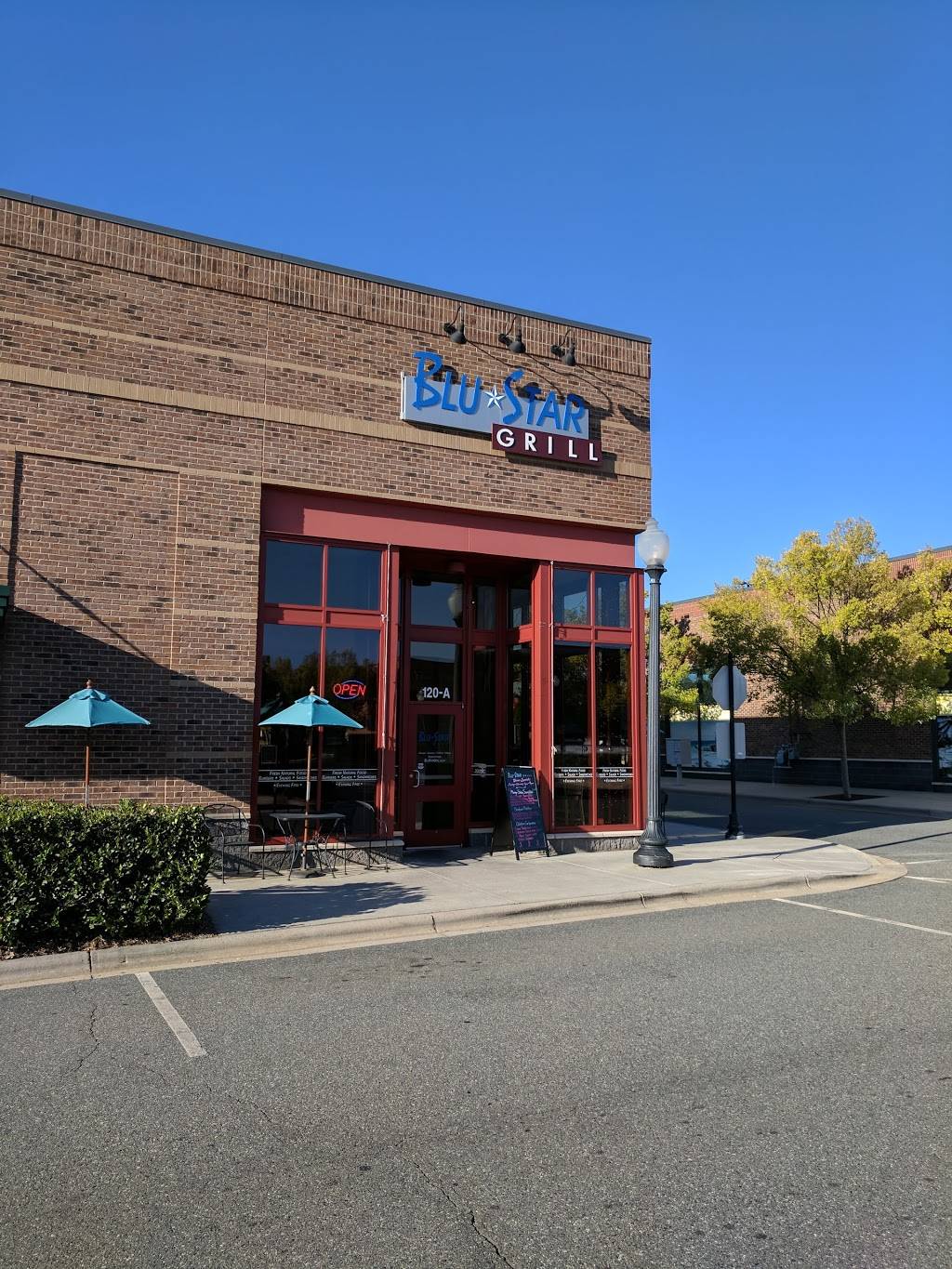 Blu Star Grill | restaurant | 120-A, Marketplace Ave, Mooresville, NC 28117, USA | 7046605577 OR +1 704-660-5577