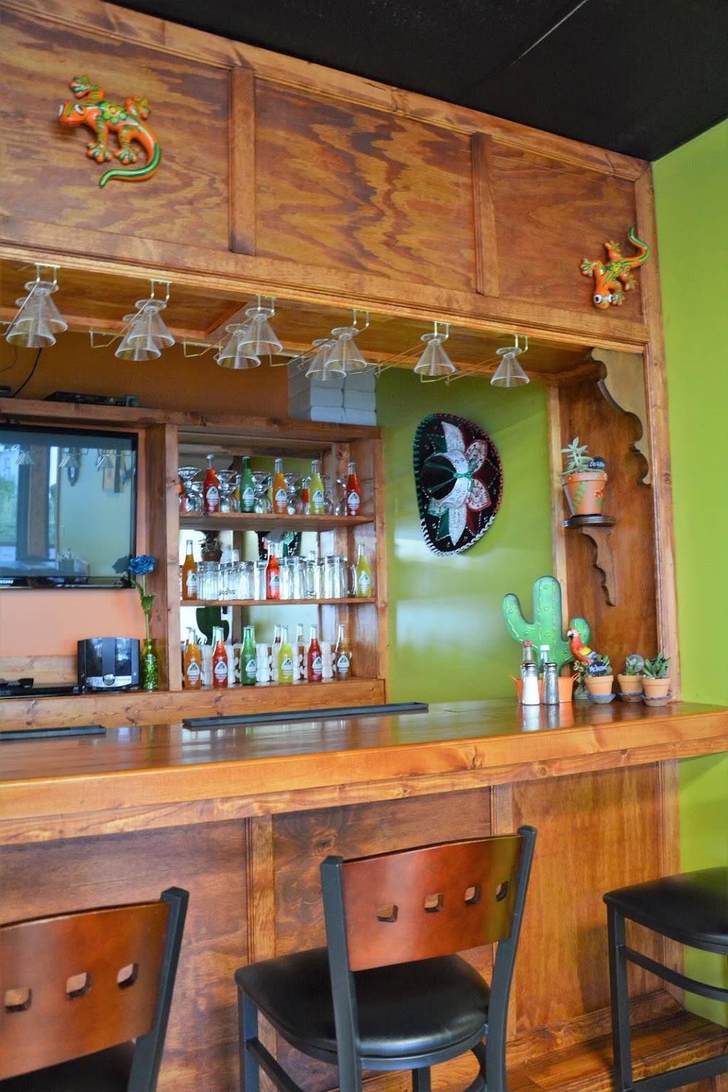 El Patron Express | restaurant | 3850 Blackhawk Road H5 & H7, Rock Island, IL 61201, USA | 3095580002 OR +1 309-558-0002